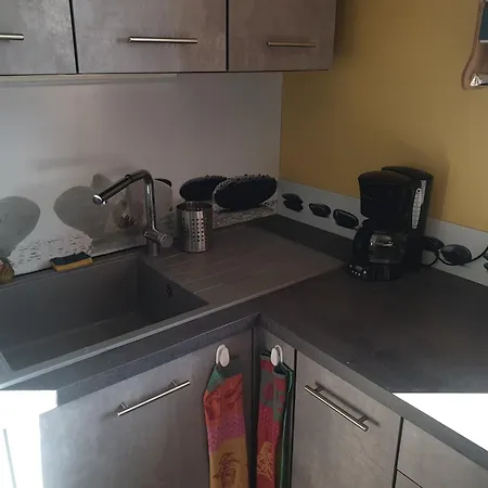Homestay Au Calme Avec Cuisine Equipee En Supplement Sur Demande *